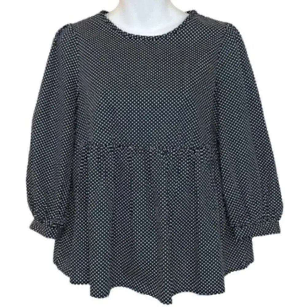 Who What Wear black and white polkadot print peplum baby doll top- size small